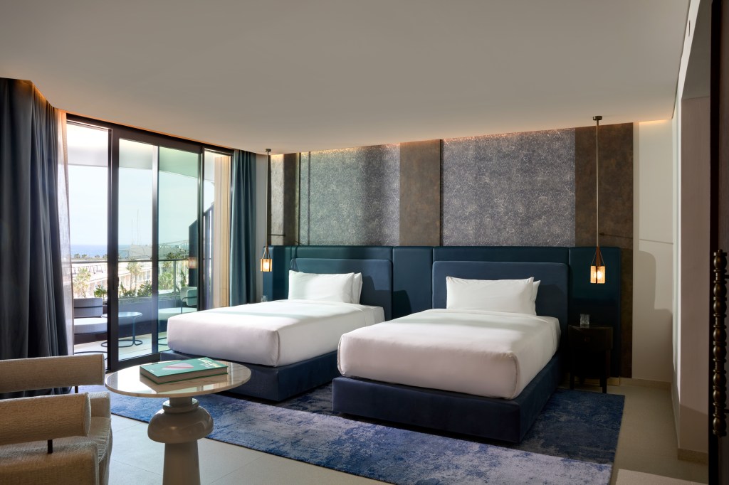 Captivate Twin Marina View